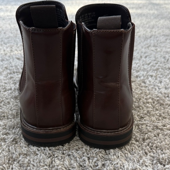 Unlisted Kenneth Cole Men's Peyton Chelsea Boots - Picture 4 of 8